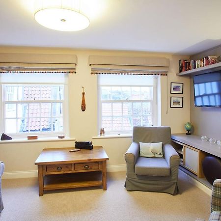 Host & Stay - Spyglass 1708 Whitby Luaran gambar
