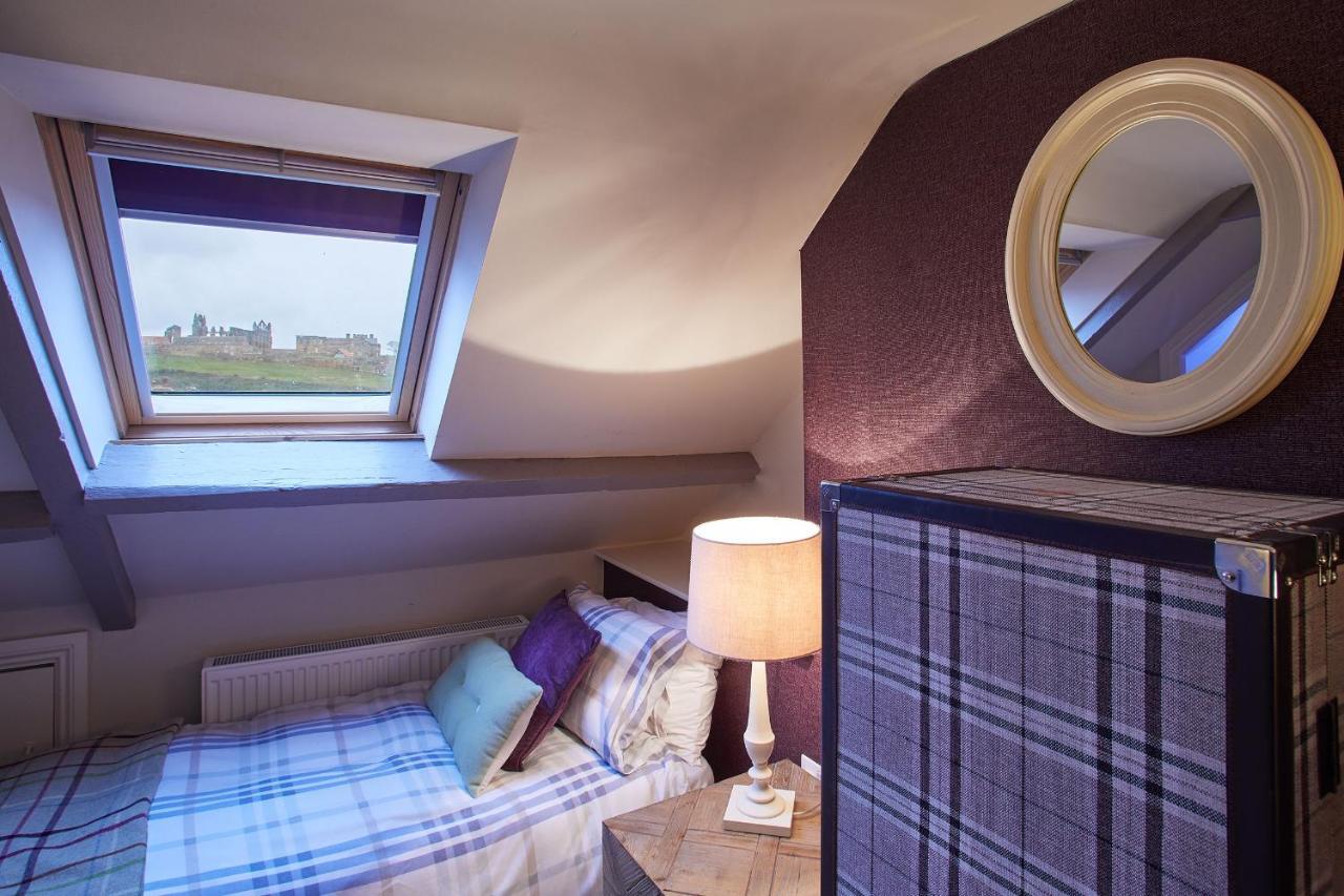 Host & Stay - Spyglass 1708 Whitby Luaran gambar